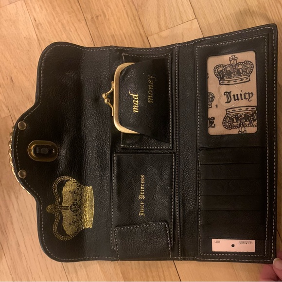 Juicy couture wallet - Picture 4 of 6